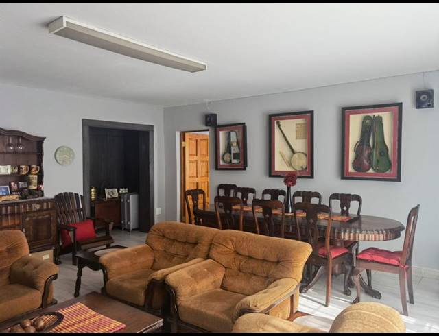 4 BEDROOM HOUSE FOR SALE IN SELCOURT